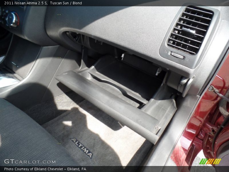 Tuscan Sun / Blond 2011 Nissan Altima 2.5 S