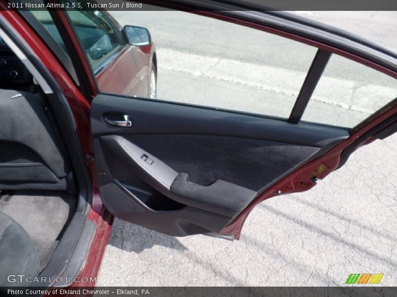 Tuscan Sun / Blond 2011 Nissan Altima 2.5 S
