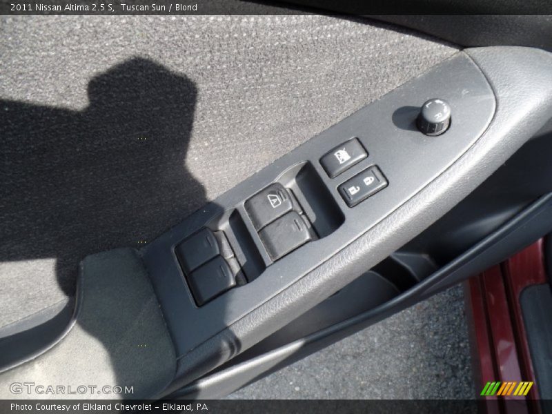 Tuscan Sun / Blond 2011 Nissan Altima 2.5 S