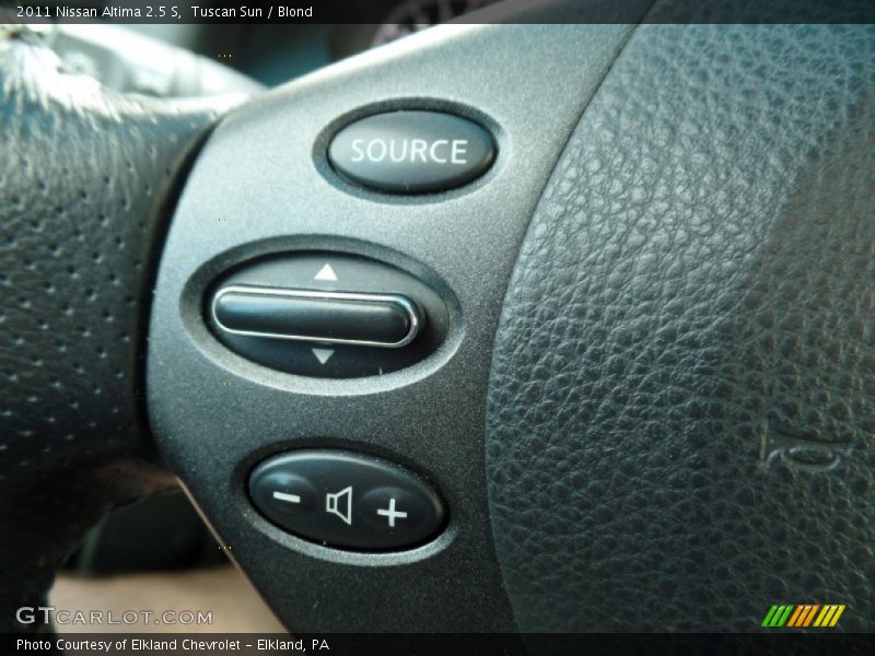 Tuscan Sun / Blond 2011 Nissan Altima 2.5 S