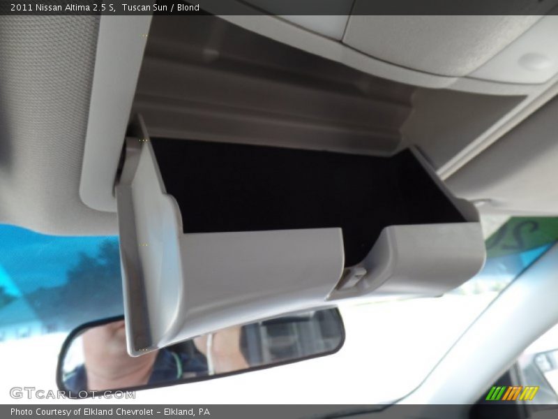 Tuscan Sun / Blond 2011 Nissan Altima 2.5 S