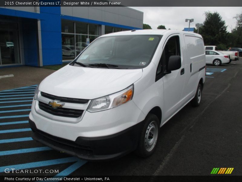 Front 3/4 View of 2015 City Express LT