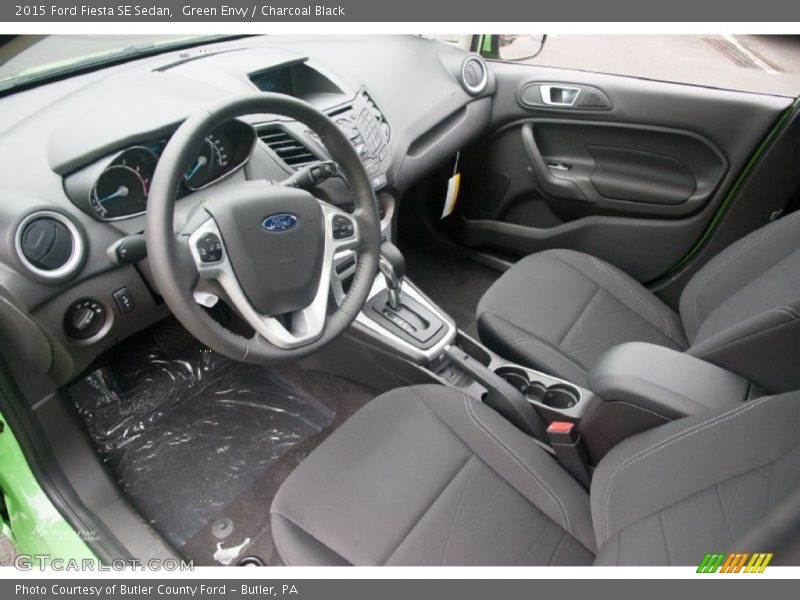 Green Envy / Charcoal Black 2015 Ford Fiesta SE Sedan