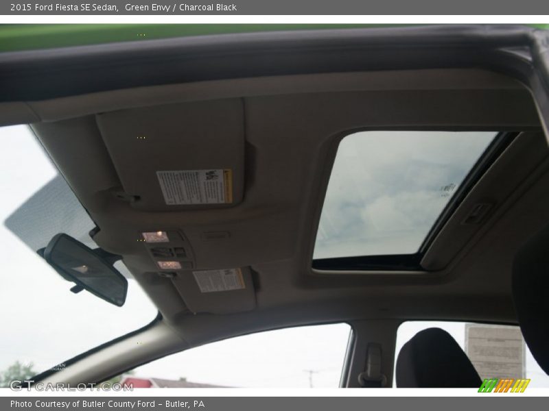 Green Envy / Charcoal Black 2015 Ford Fiesta SE Sedan