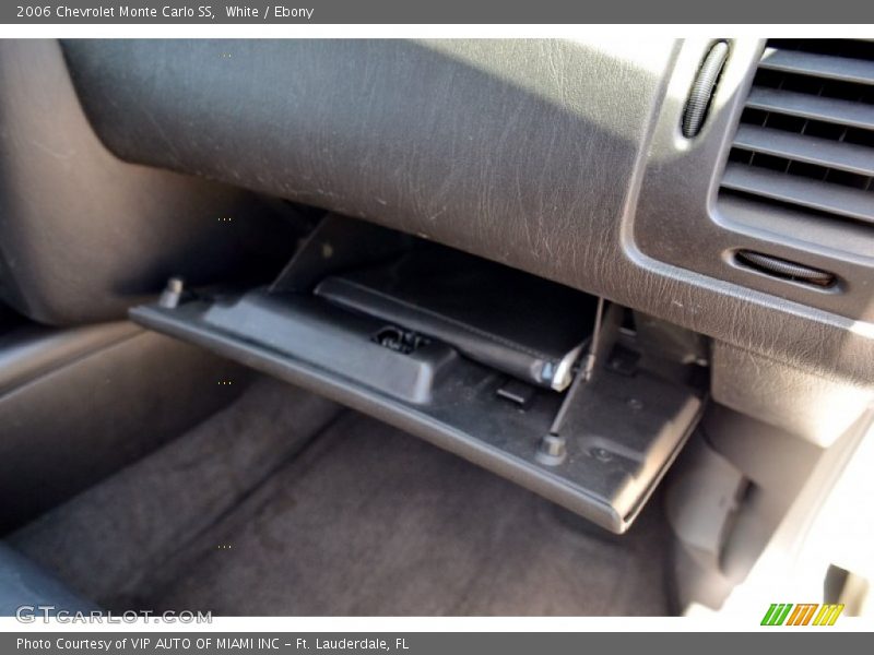 White / Ebony 2006 Chevrolet Monte Carlo SS