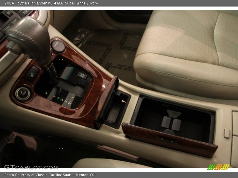 Super White / Ivory 2004 Toyota Highlander V6 4WD