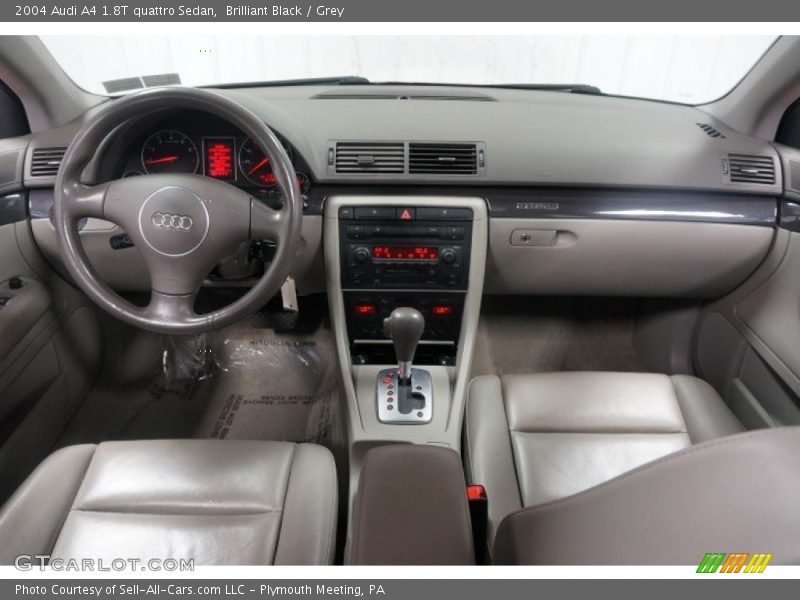 Brilliant Black / Grey 2004 Audi A4 1.8T quattro Sedan