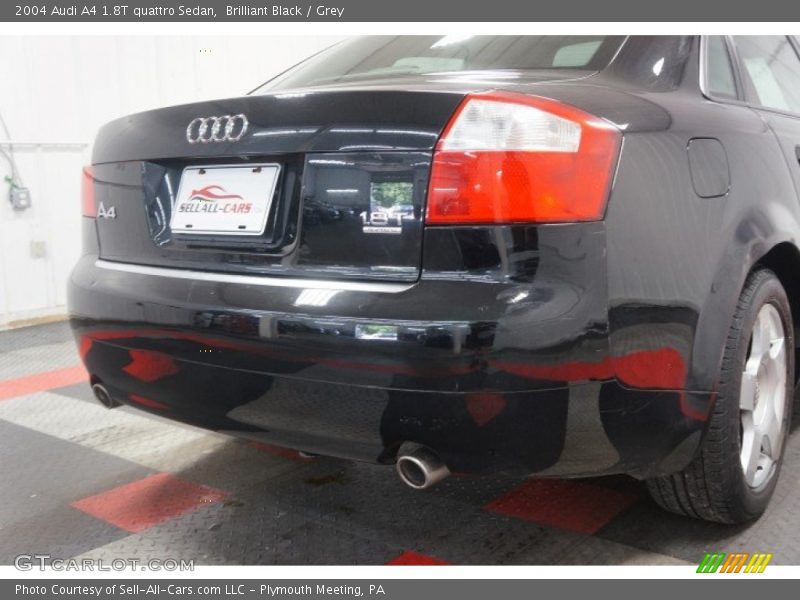 Brilliant Black / Grey 2004 Audi A4 1.8T quattro Sedan