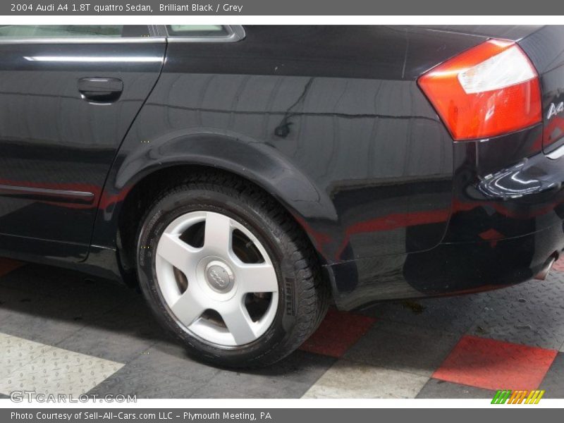 Brilliant Black / Grey 2004 Audi A4 1.8T quattro Sedan