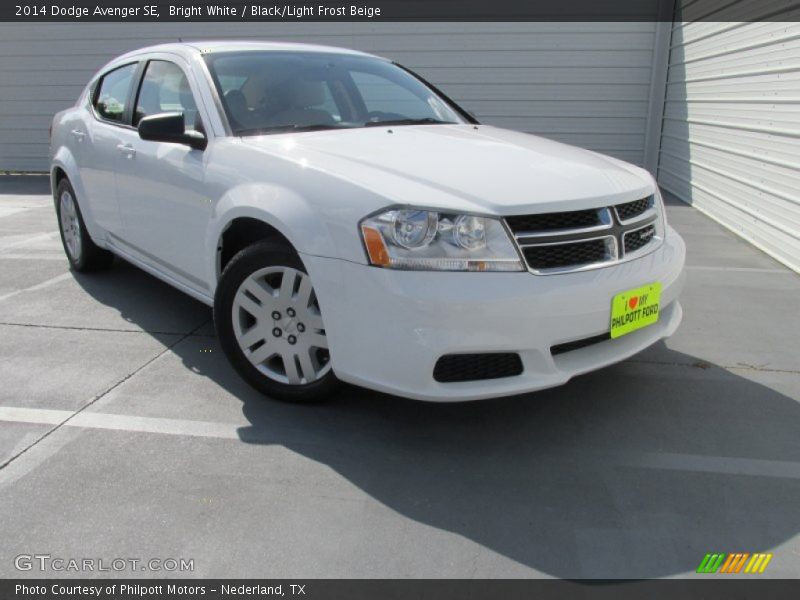 Bright White / Black/Light Frost Beige 2014 Dodge Avenger SE