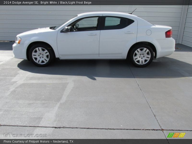 Bright White / Black/Light Frost Beige 2014 Dodge Avenger SE