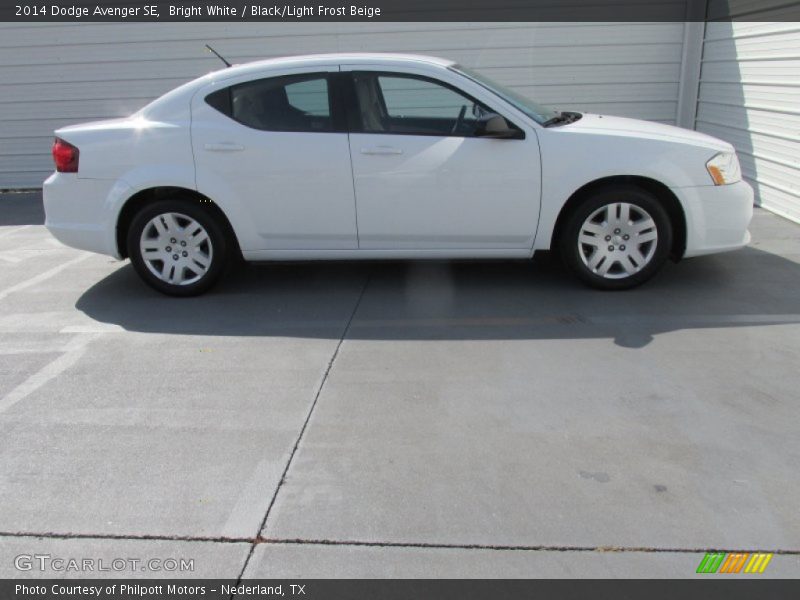 Bright White / Black/Light Frost Beige 2014 Dodge Avenger SE