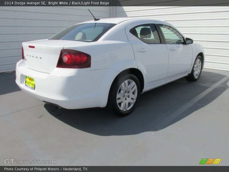 Bright White / Black/Light Frost Beige 2014 Dodge Avenger SE