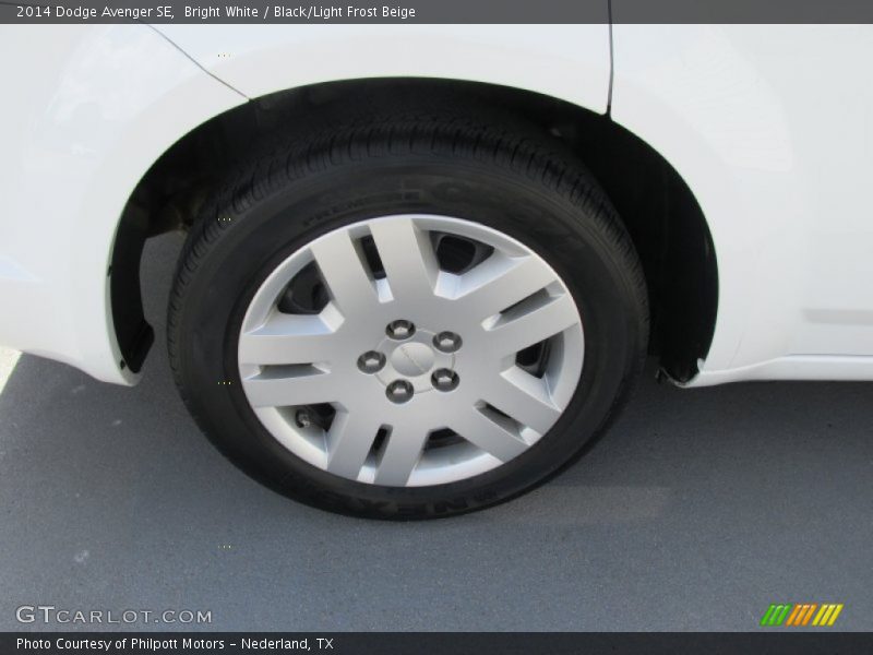 Bright White / Black/Light Frost Beige 2014 Dodge Avenger SE