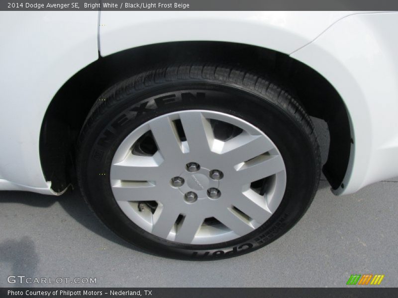 Bright White / Black/Light Frost Beige 2014 Dodge Avenger SE