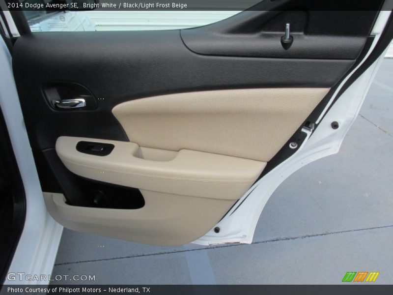 Bright White / Black/Light Frost Beige 2014 Dodge Avenger SE