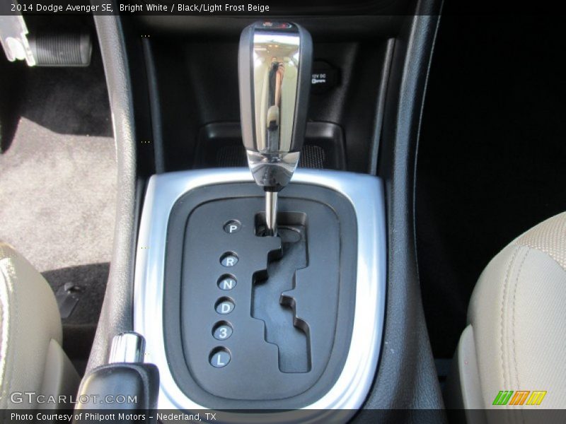 Bright White / Black/Light Frost Beige 2014 Dodge Avenger SE