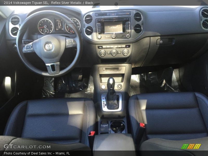 Reflex Silver Metallic / Black 2014 Volkswagen Tiguan SEL