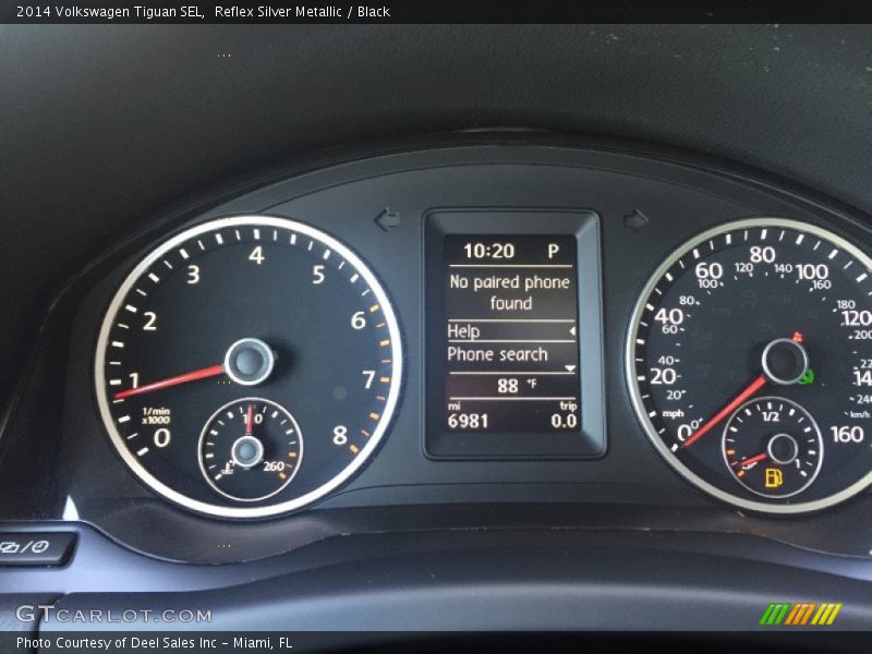 Reflex Silver Metallic / Black 2014 Volkswagen Tiguan SEL