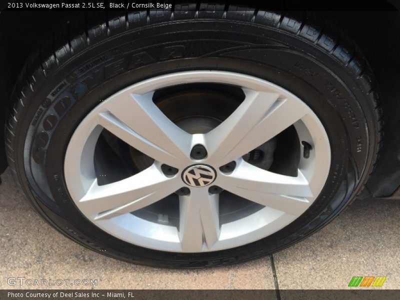 Black / Cornsilk Beige 2013 Volkswagen Passat 2.5L SE