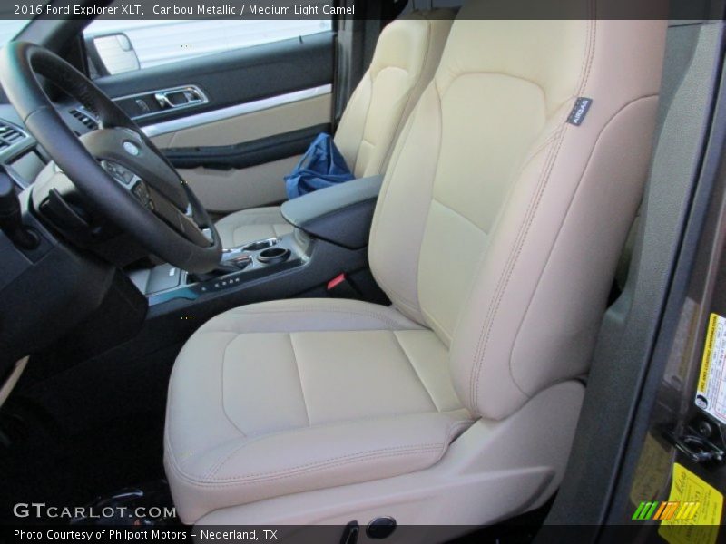 Front Seat of 2016 Explorer XLT
