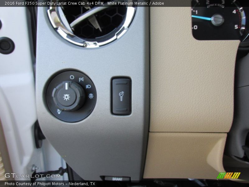 White Platinum Metallic / Adobe 2016 Ford F350 Super Duty Lariat Crew Cab 4x4 DRW