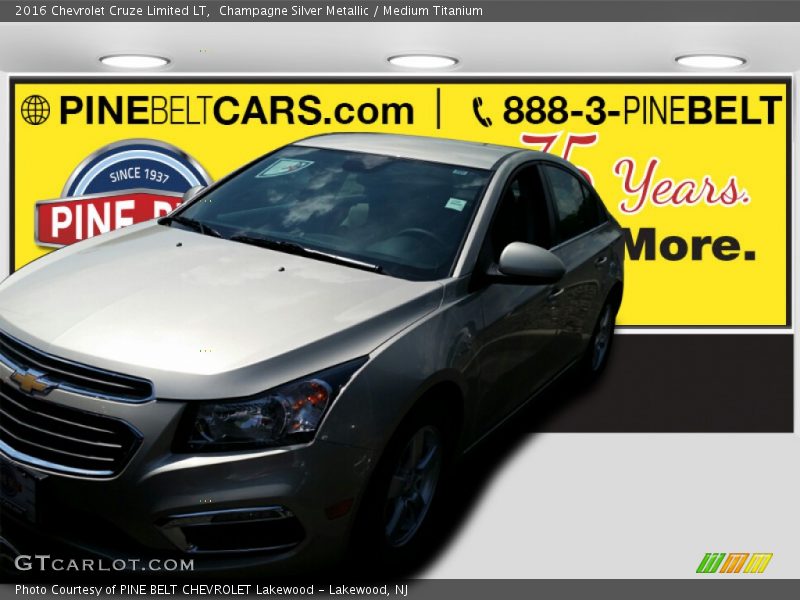 Champagne Silver Metallic / Medium Titanium 2016 Chevrolet Cruze Limited LT