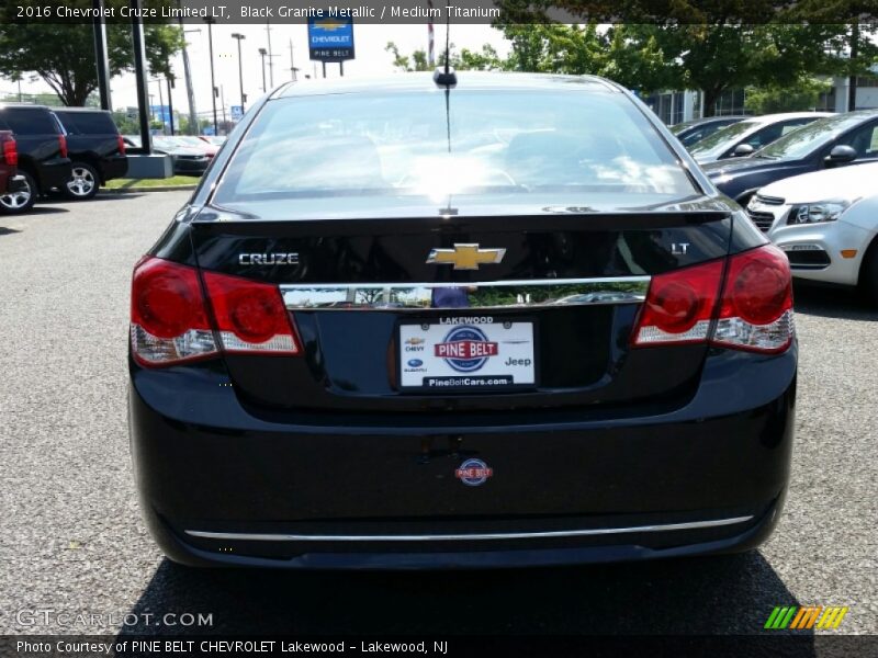 Black Granite Metallic / Medium Titanium 2016 Chevrolet Cruze Limited LT