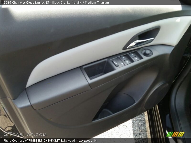 Black Granite Metallic / Medium Titanium 2016 Chevrolet Cruze Limited LT