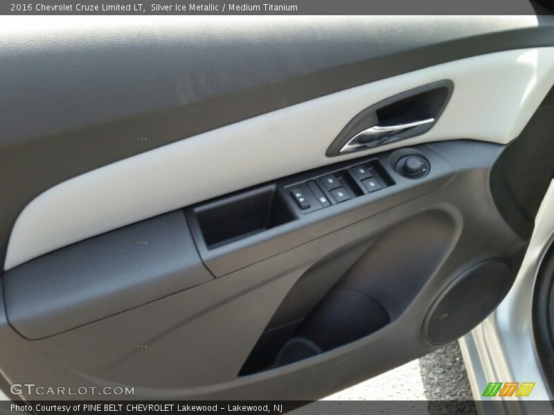 Silver Ice Metallic / Medium Titanium 2016 Chevrolet Cruze Limited LT