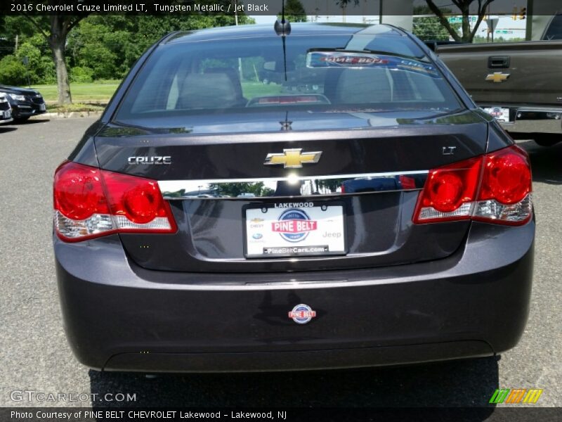 Tungsten Metallic / Jet Black 2016 Chevrolet Cruze Limited LT
