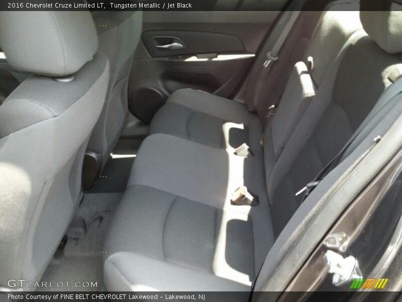 Tungsten Metallic / Jet Black 2016 Chevrolet Cruze Limited LT