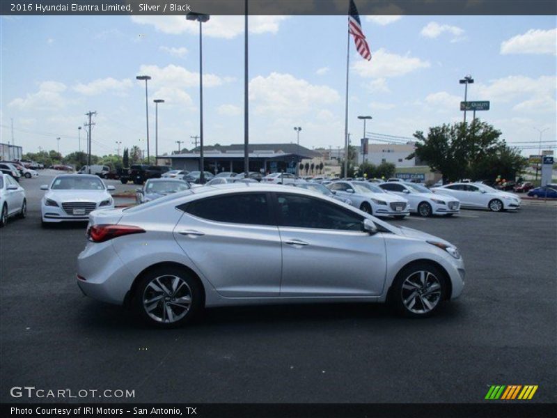 Silver / Black 2016 Hyundai Elantra Limited