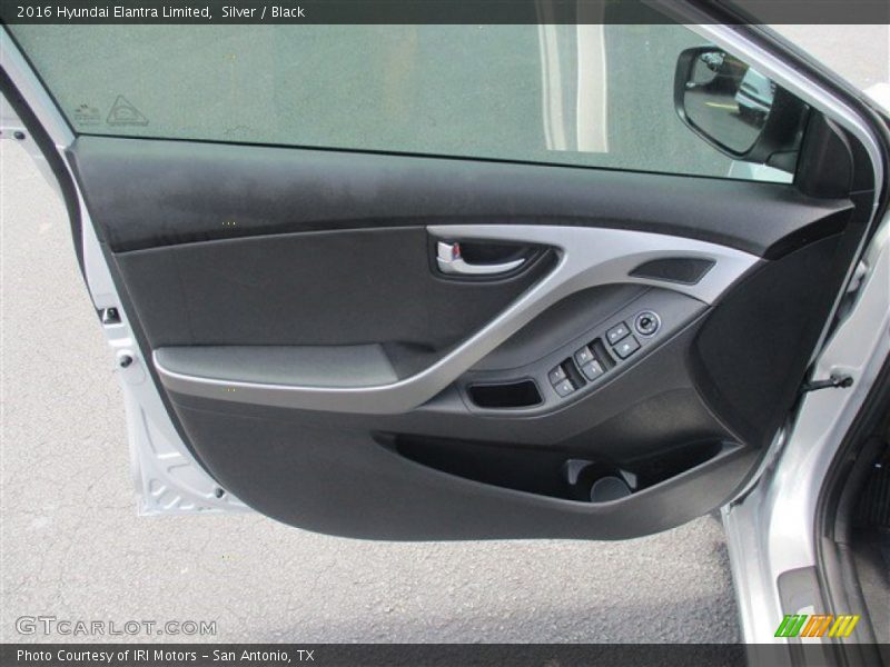 Silver / Black 2016 Hyundai Elantra Limited