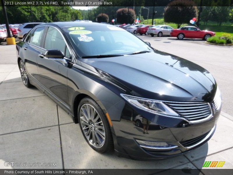 Front 3/4 View of 2013 MKZ 3.7L V6 FWD