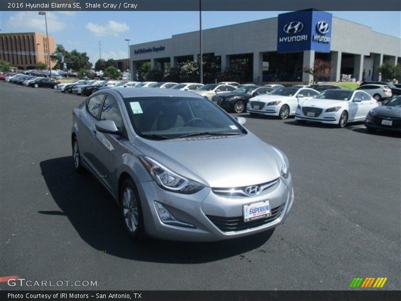 Shale Gray / Gray 2016 Hyundai Elantra SE