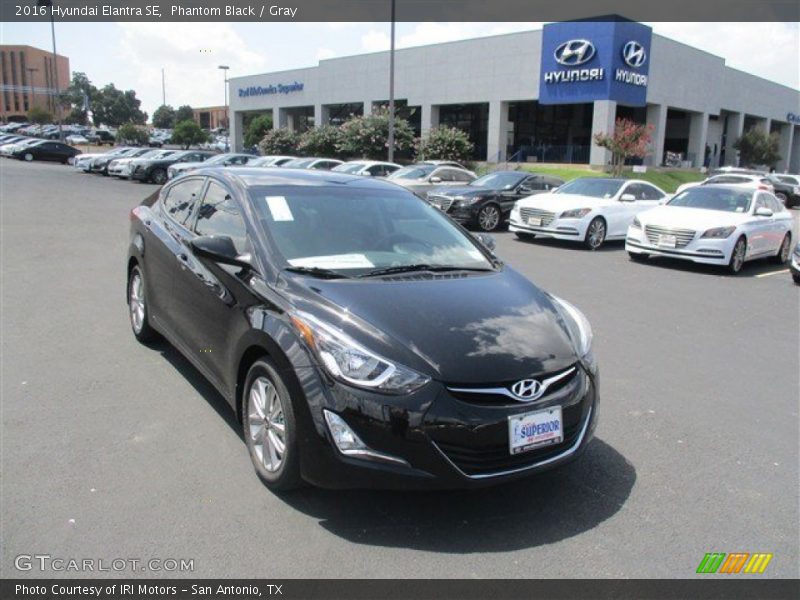 Phantom Black / Gray 2016 Hyundai Elantra SE