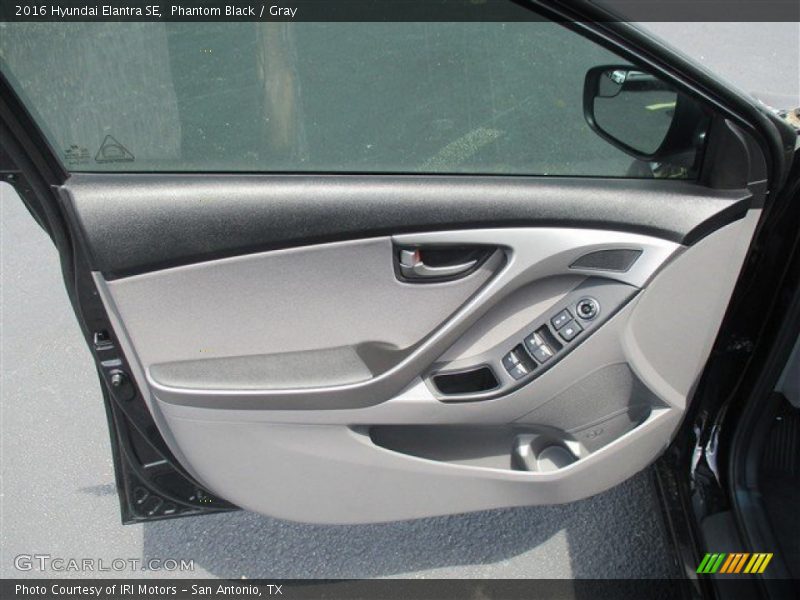 Phantom Black / Gray 2016 Hyundai Elantra SE