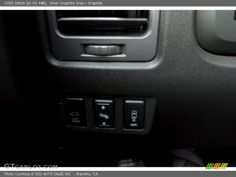 Silver Graphite Gray / Graphite 2005 Infiniti QX 56 4WD