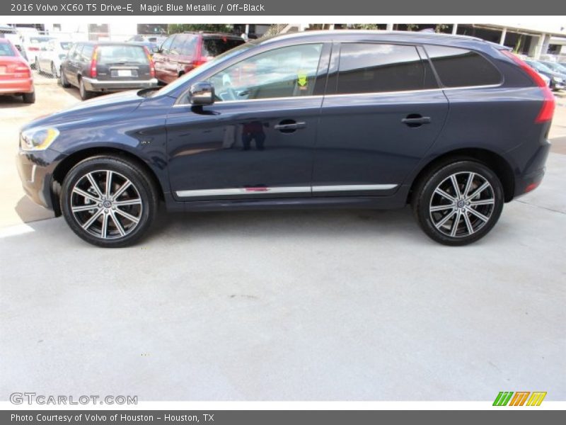 Magic Blue Metallic / Off-Black 2016 Volvo XC60 T5 Drive-E
