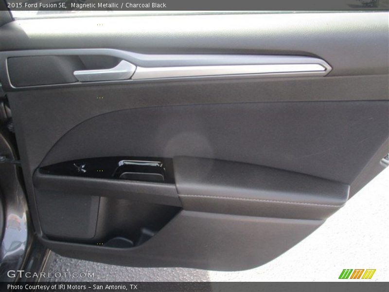 Magnetic Metallic / Charcoal Black 2015 Ford Fusion SE