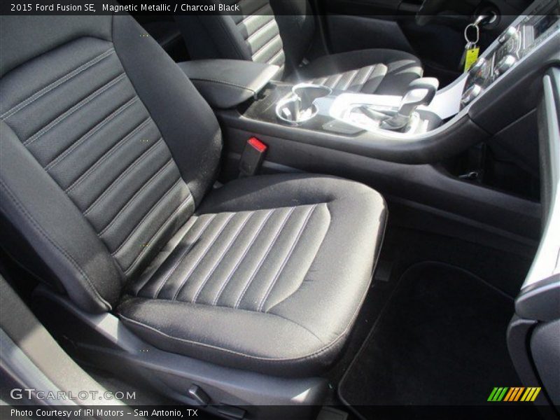 Magnetic Metallic / Charcoal Black 2015 Ford Fusion SE
