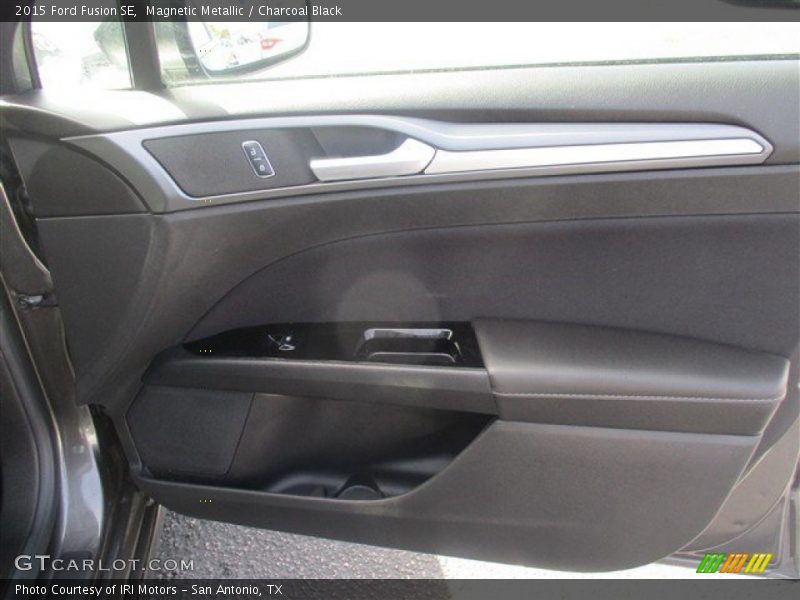 Magnetic Metallic / Charcoal Black 2015 Ford Fusion SE