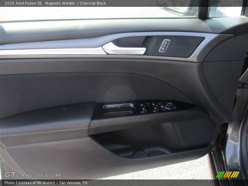 Magnetic Metallic / Charcoal Black 2015 Ford Fusion SE