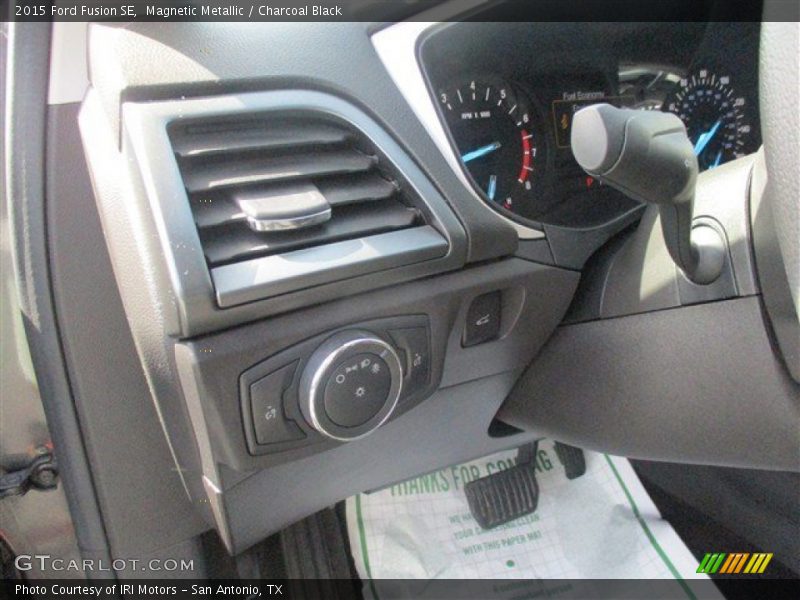 Magnetic Metallic / Charcoal Black 2015 Ford Fusion SE