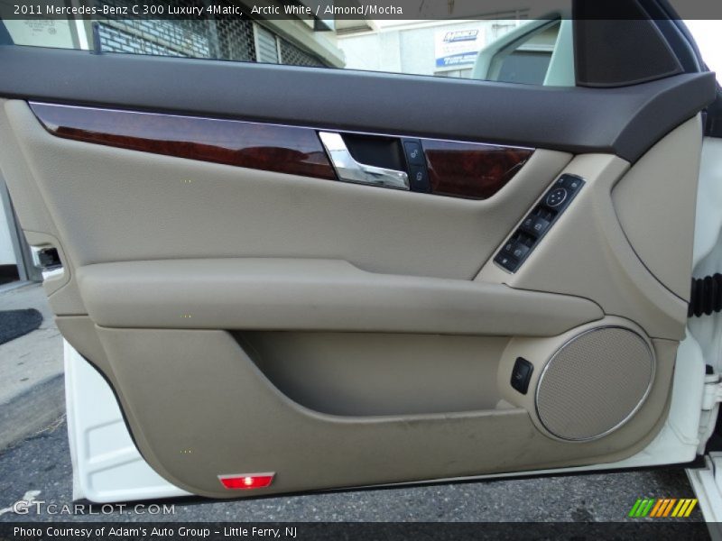 Arctic White / Almond/Mocha 2011 Mercedes-Benz C 300 Luxury 4Matic