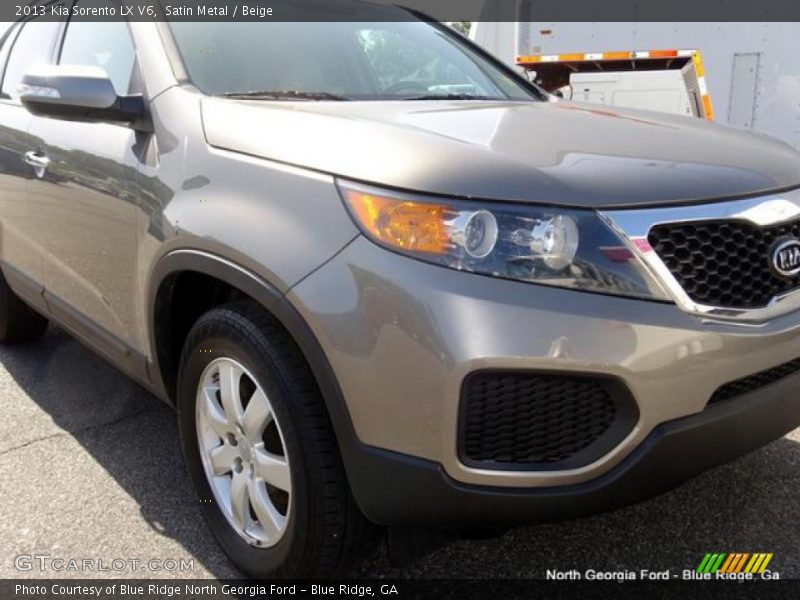 Satin Metal / Beige 2013 Kia Sorento LX V6