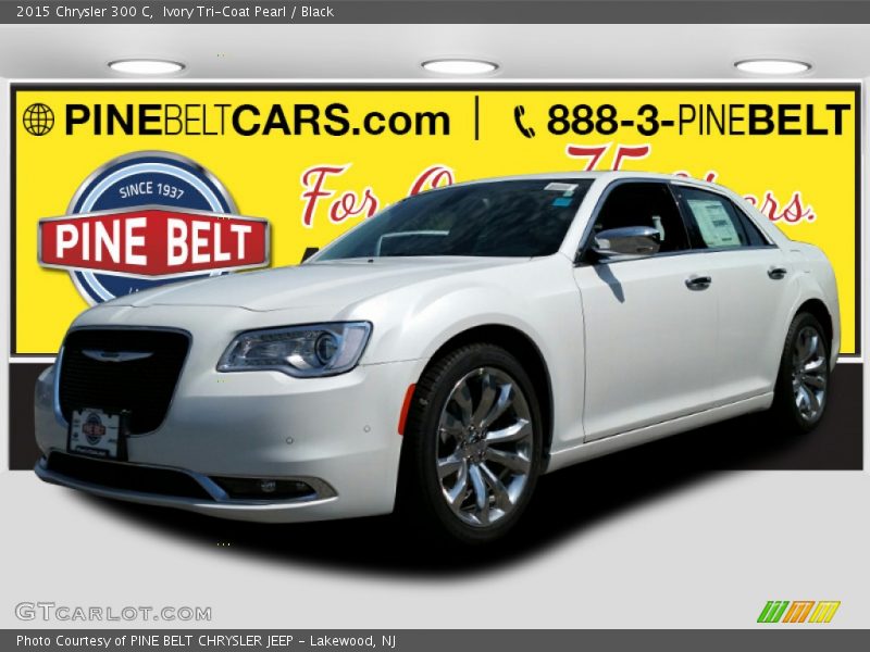 Ivory Tri-Coat Pearl / Black 2015 Chrysler 300 C