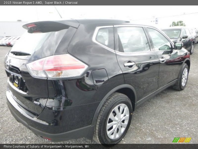 Super Black / Charcoal 2015 Nissan Rogue S AWD