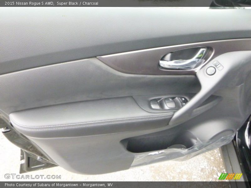 Super Black / Charcoal 2015 Nissan Rogue S AWD